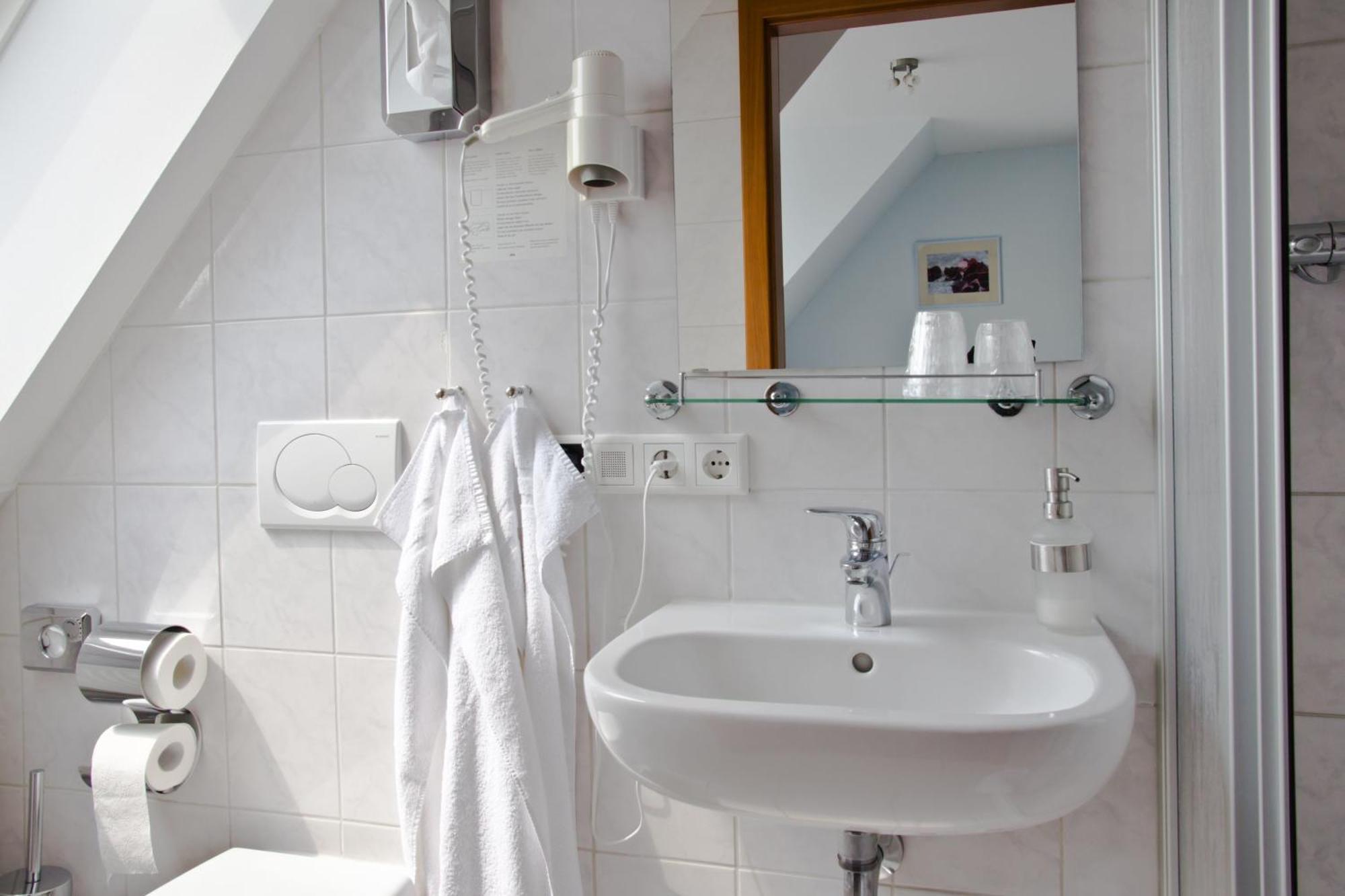 Gaestehaus Zur Kurve ツィルンドルフ 部屋 写真
